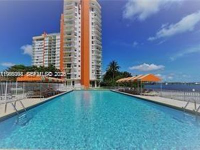 1351 NE Miami Gardens Dr APT 1605E
