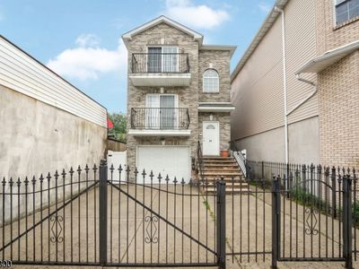 64 Brunswick St
