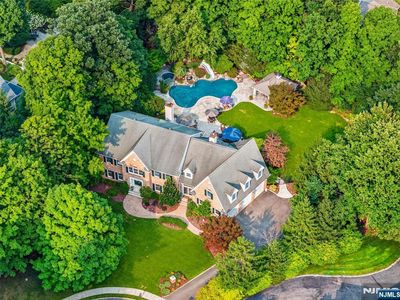 12 Mitchell Way