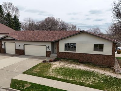 900 Saint Thomas Trl NW
