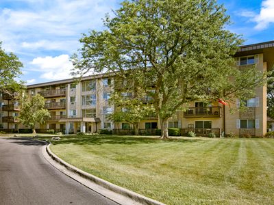 2214 S Goebbert Rd APT 178
