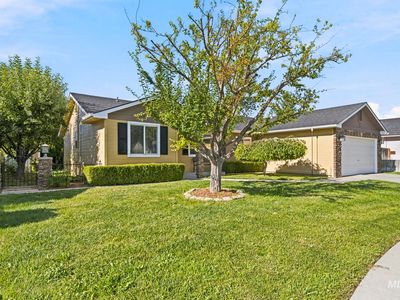 1150 W Newport Ct