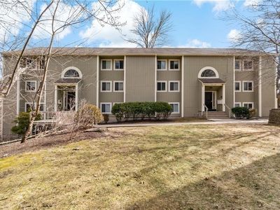 400 New River Rd APT 402