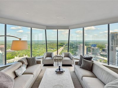 3344 Peachtree Rd NE Unit 3902