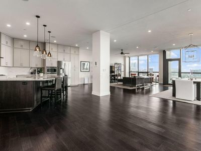 250 Spring St APT 824