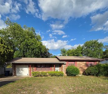 843 Brookview Dr N