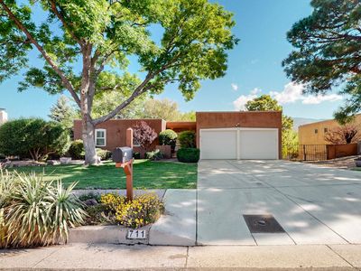 711 Branding Iron Dr SE