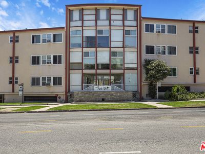 1441 S Beverly Glen Blvd