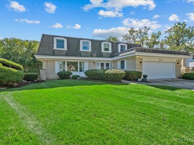 Property at 613 Glenn Ct, Schaumburg, IL