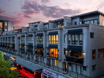 661 Auburn Ave NE UNIT 11