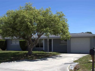3219 Cambridge Dr