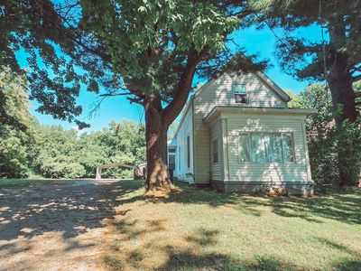 4001 Kratzville Rd
