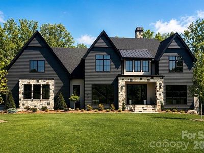 217 Crest Ct