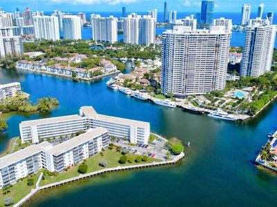 3030 Marcos Dr APT T301