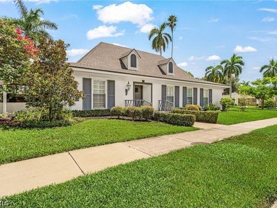 1207 Canterbury Dr