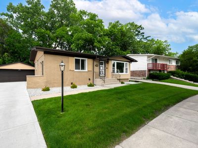 406 N Park Dr