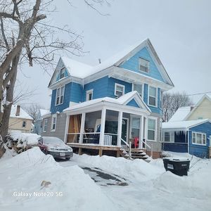 101 Hobart Ave