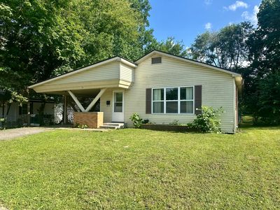1054 W 6th Street