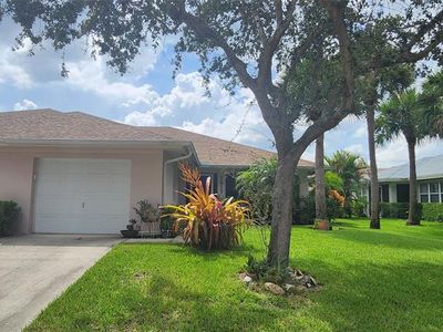 1817 E Royal Tern Ln