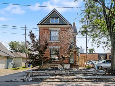 28 McDaniel St