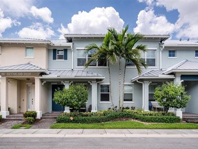 3944 Poinciana Ln