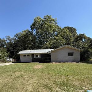 3220 Poplar Ln