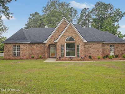 15407 Village Dr