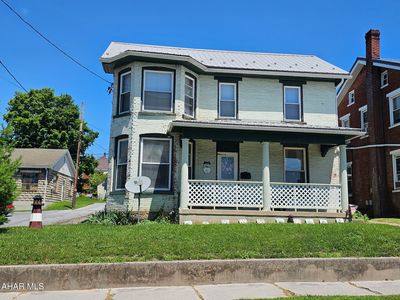 319 E Main St