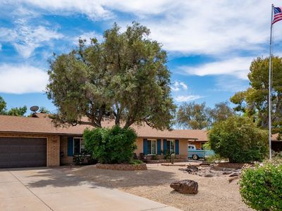 4523 E Voltaire Avenue