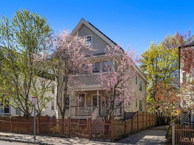 320 Concord Ave #320