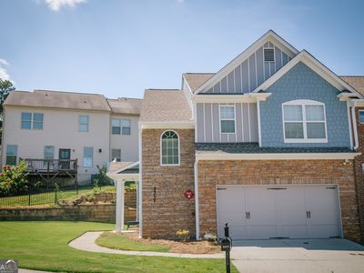 Property at 3317 Castleberry Village Cir, Cumming, GA