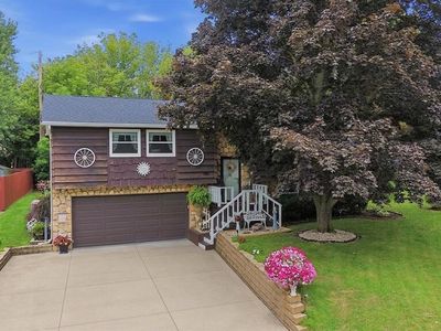Property at 2066 Willowood Dr N, Ontario, OH