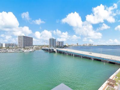 2016 Bay Dr APT 808