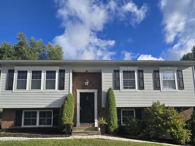 18 Vista Dr