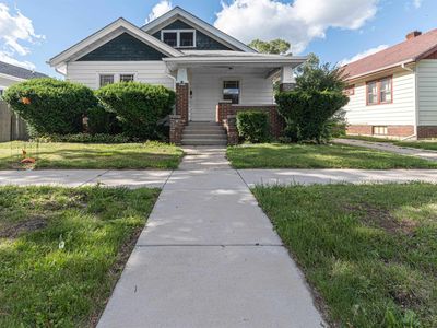 2120 17th Ave