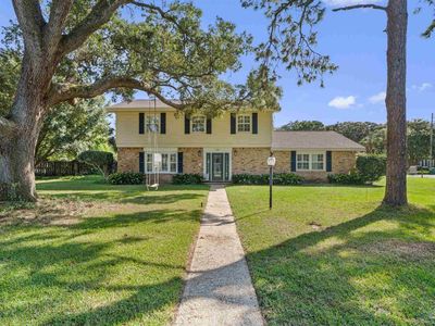 822 Bay Cliffs Rd