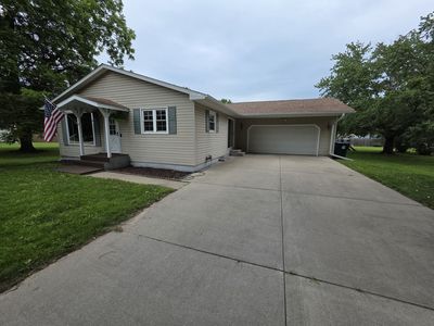 Property at 611 E 7th St, Rock Falls, IL