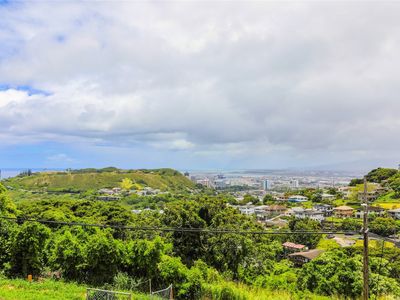 2490 Tantalus Dr