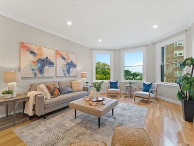 4 Charlesgate E APT 404