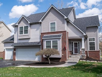 5716 Lancaster Ln