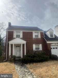 3182 Westover Dr SE