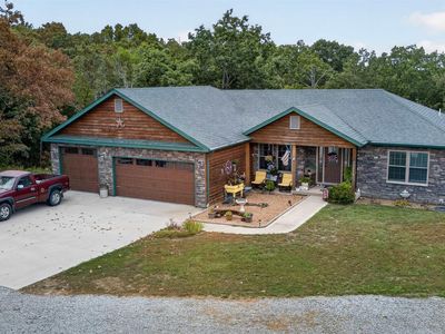 22090 Lake Ridge Dr