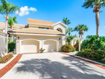 3911 Schooner Pointe Drive #208