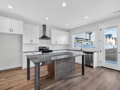 2720 W 2735 N