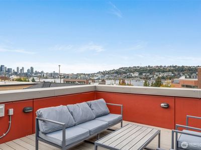 2319 Franklin Ave E #A