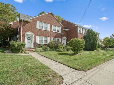 Property at 43 Meadowbrook Pl, Maplewood, NJ