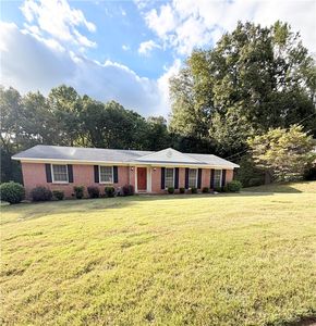 2009 N Hills Dr