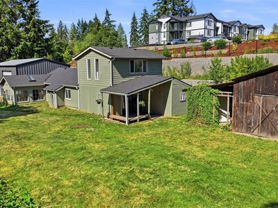 1211 NE McWilliams