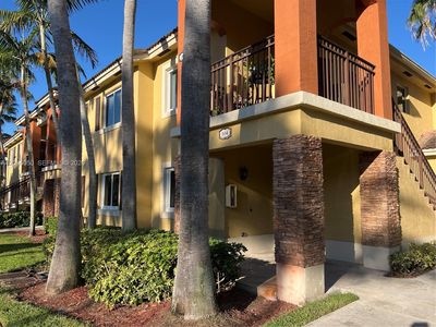 985 NE 33rd Ter Unit 104