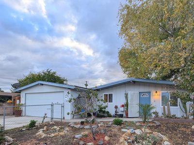 38457 Glenbush Ave